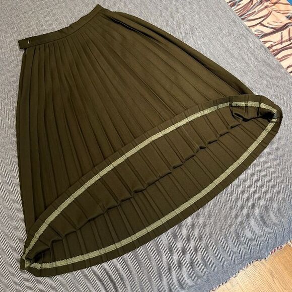 MINT VTG Lloyd Williams 100% Pure Wool Olive Green High Waist Pleated Midi Skirt - Picture 8 of 12